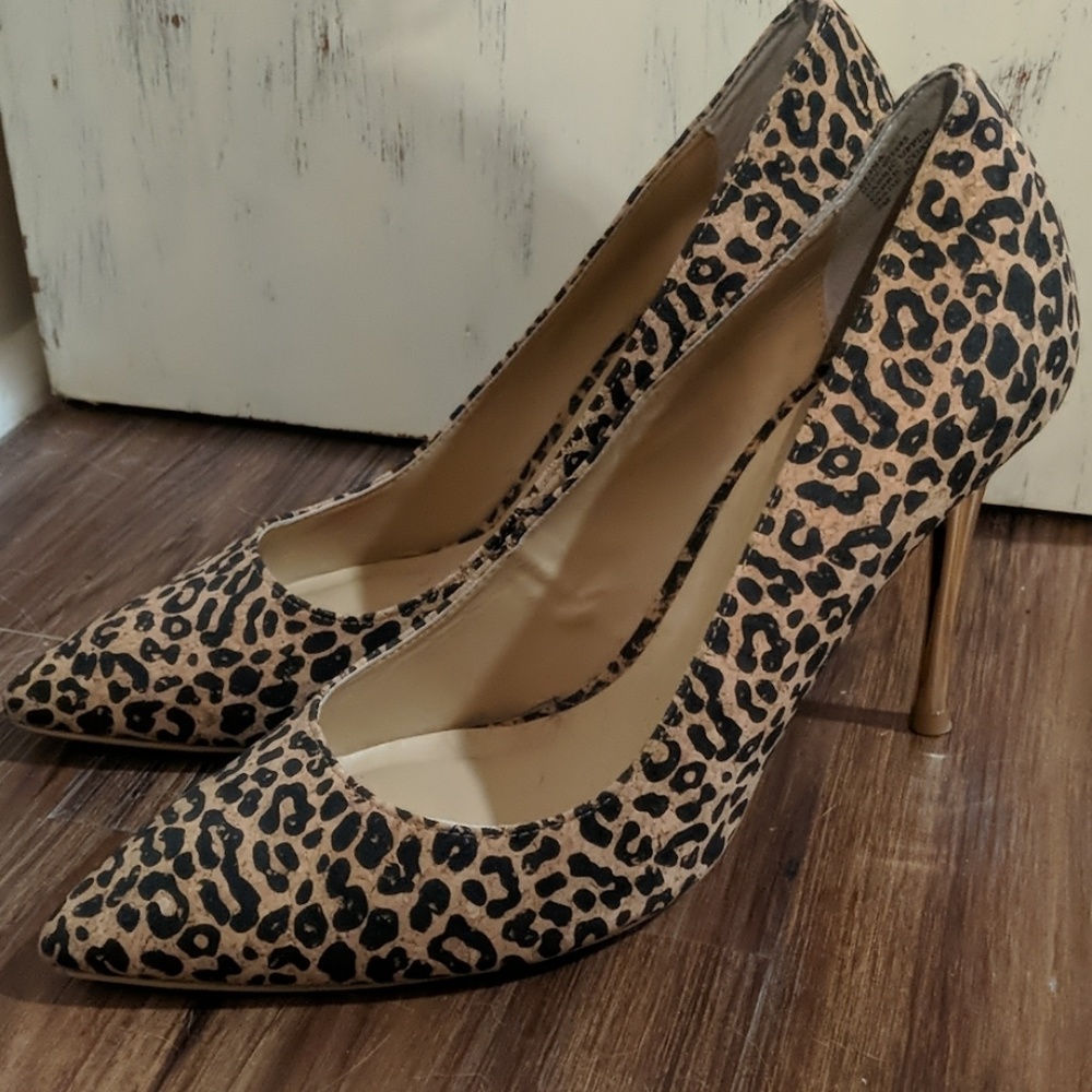 Thalia Sodi Cheetah Print Pumps